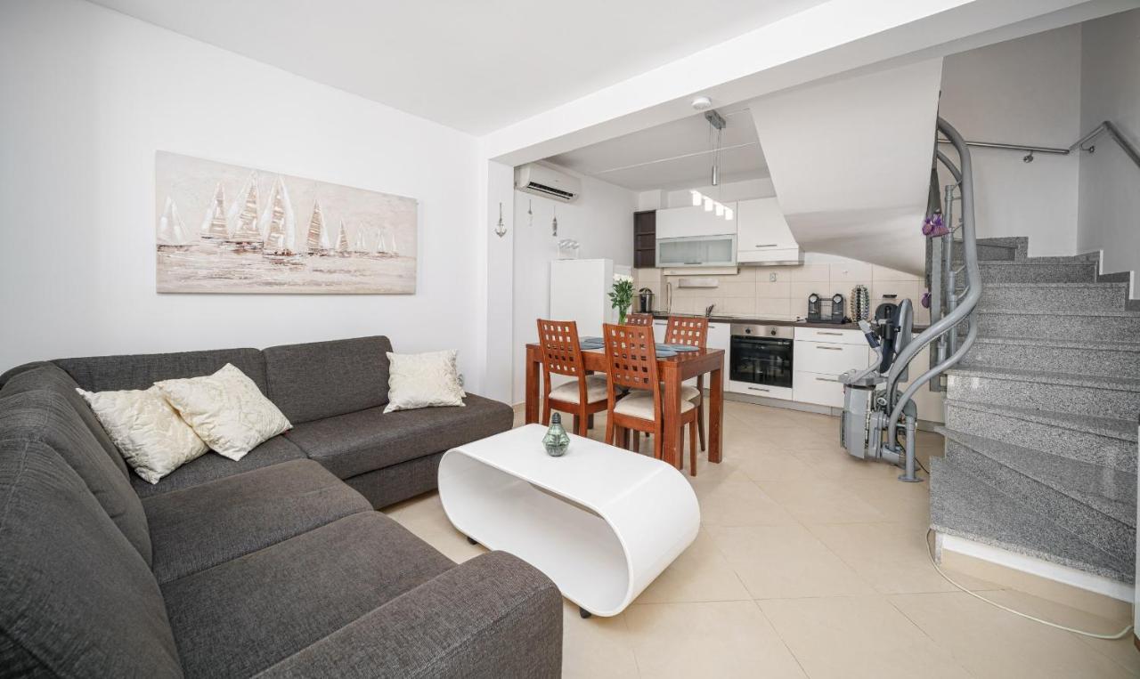 Villa Pia Vodice Exterior foto